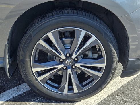 Used 2019 Nissan Pathfinder Platinum image 21