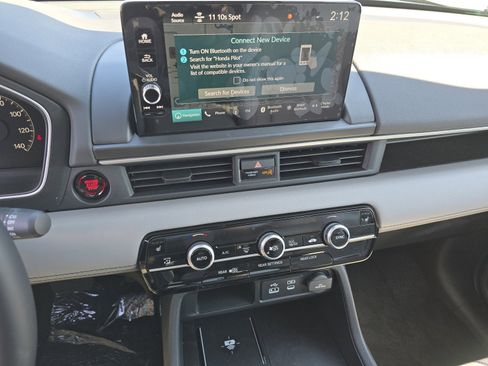 Used 2025 Honda Pilot Touring image 36