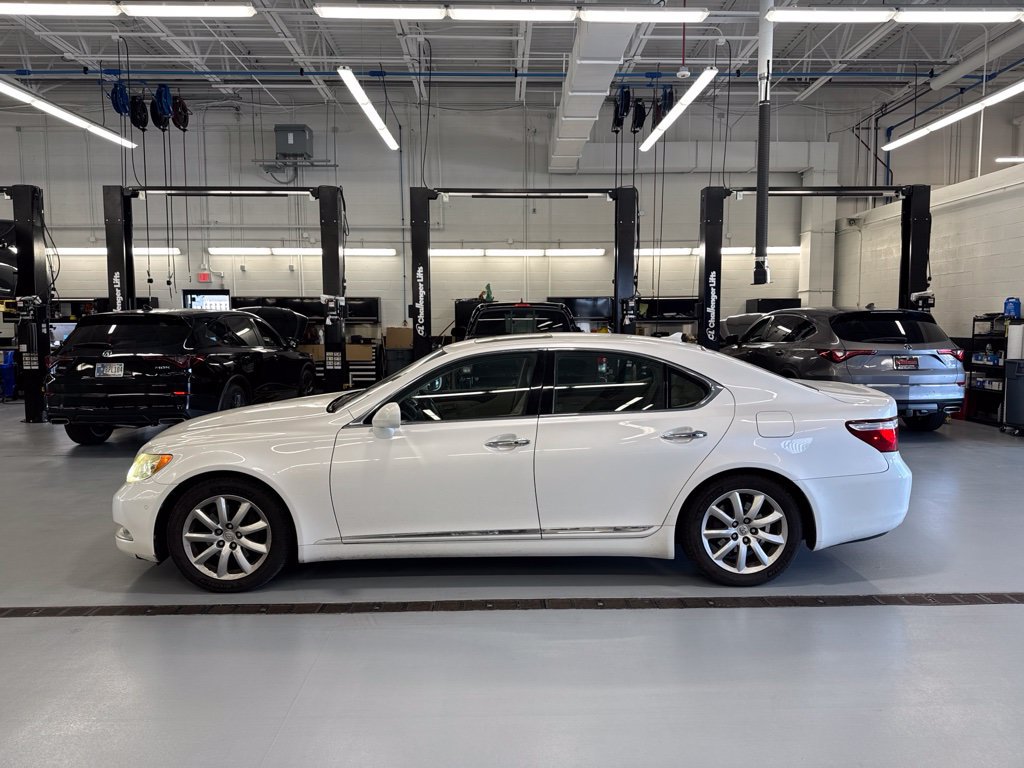 Used 2007 Lexus LS 460 RWD image 8