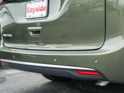 New 2027 Chrysler Pacifica Select FWD image 10