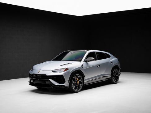 Used 2024 Lamborghini Urus Performante AWD/4WD image 4