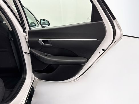 Used 2025 Hyundai Sonata SEL FWD image 30