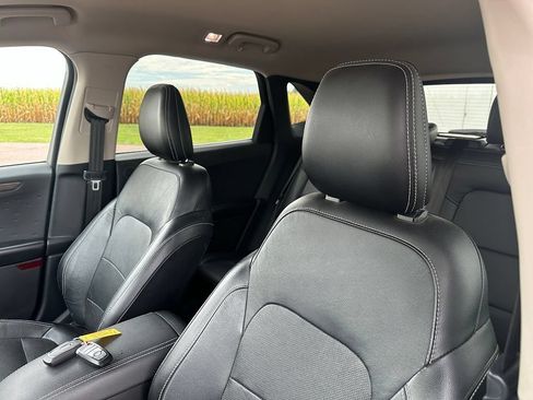 Used 2020 Ford Escape Titanium AWD/4WD image 14