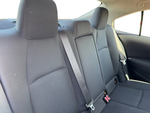 Used 2022 Toyota Corolla LE FWD image 18