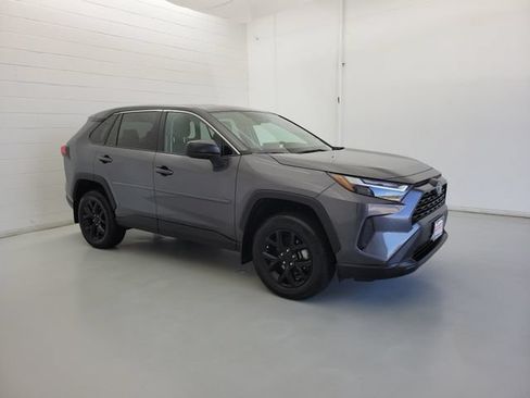 Used 2024 Toyota RAV4 LE FWD image 4