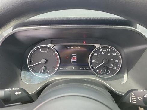Used 2024 Nissan Rogue SV AWD/4WD image 9