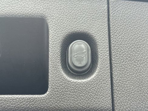 Used 2016 Chevrolet Tahoe LT image 24