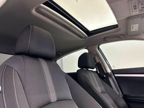 Used 2019 Honda Civic EX image 24