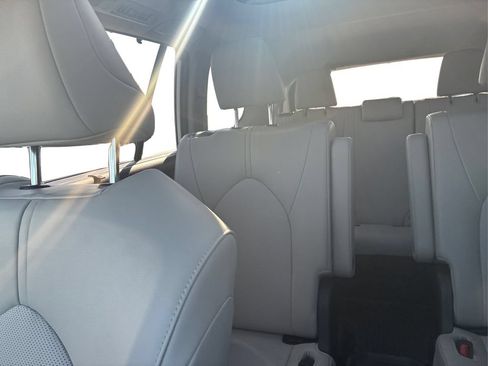 Used 2024 Toyota Grand Highlander AWD image 10