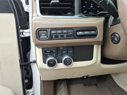 Used 2022 GMC Yukon Denali image 23
