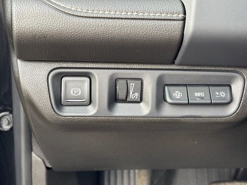 Used 2023 GMC Acadia Denali w/ Black Diamond Edition image 26