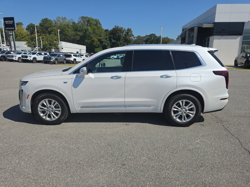 Used 2025 Cadillac XT6 Luxury FWD image 4
