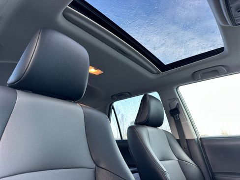 Used 2021 Toyota 4Runner SR5 Premium w/ Moonroof Package image 16