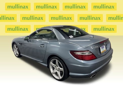Used 2013 Mercedes-Benz SLK 250 image 9