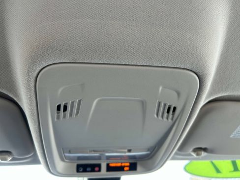 Used 2017 Chevrolet Cruze LT w/ Convenience Package image 31