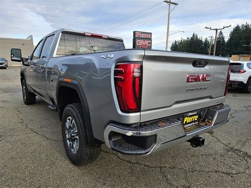 New 2026 GMC Sierra 2500 SLT image 3