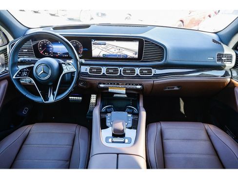 New 2026 Mercedes-Benz GLS 580 4MATIC image 11