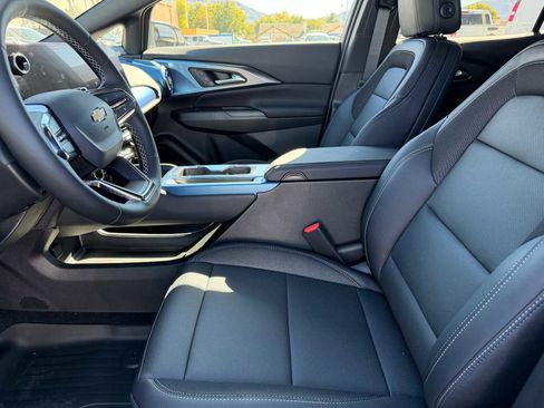 New 2026 Chevrolet Equinox EV LT image 23