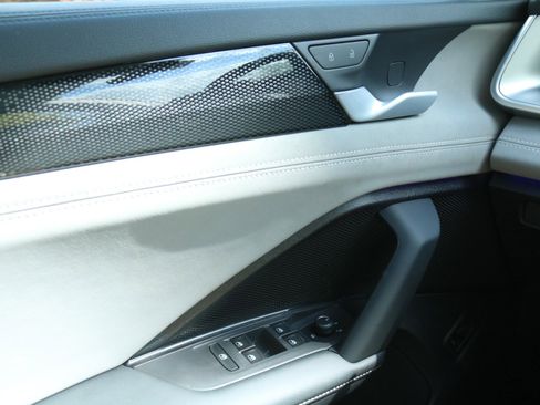 New 2025 Volkswagen Tiguan SE image 24