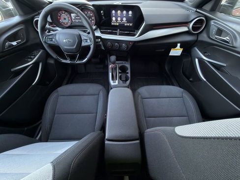 New 2026 Chevrolet Trax RS w/ Sunroof Package FWD image 10