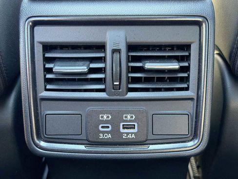 Used 2025 Subaru Forester Limited AWD/4WD image 33