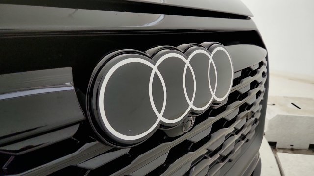 Used 2024 Audi Q8 e-tron Premium AWD/4WD image 30