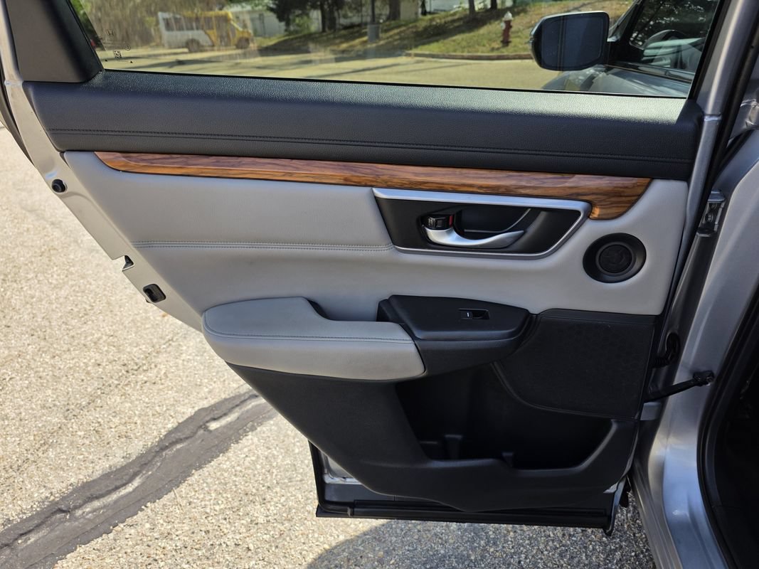 Used 2017 Honda CR-V EX-L image 16