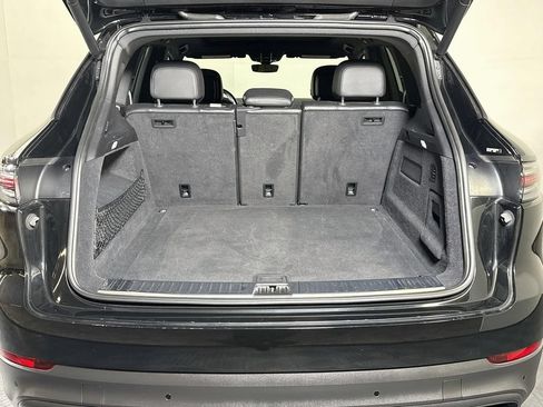 Certified 2023 Porsche Cayenne Platinum Edition AWD/4WD image 56