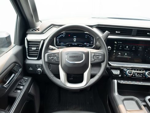 Used 2024 GMC Sierra 3500 Denali w/ Denali Reserve Package AWD/4WD image 2