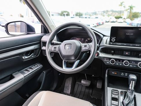 Certified 2024 Honda CR-V EX image 5
