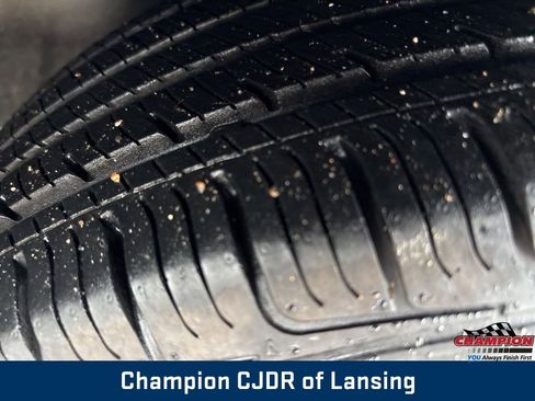 Used 2023 Chevrolet Malibu LT image 3