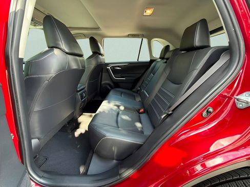 Used 2019 Toyota RAV4 XLE Premium w/ Advanced Technology Package FWD image 21