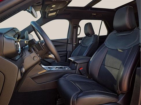 Used 2023 Ford Explorer ST w/ Equipment Group 401A image 14