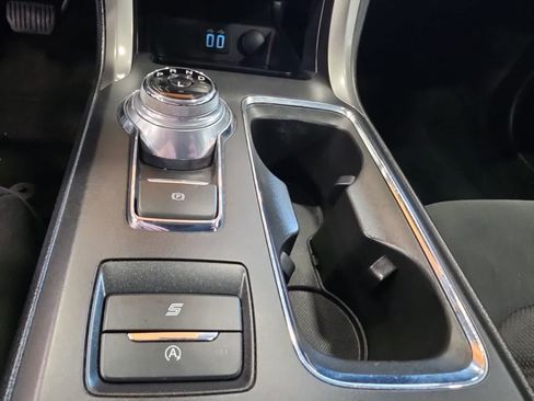 Used 2020 Ford Fusion SE FWD image 18