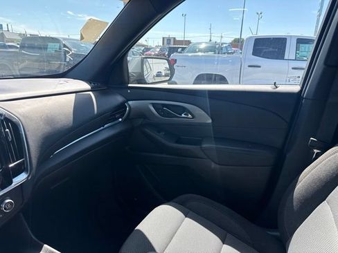 Used 2023 Chevrolet Traverse LT FWD image 21