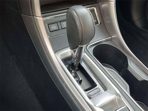 Used 2022 Subaru Ascent Limited w/ Popular Package #2A image 29