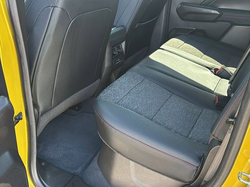 Used 2023 Chevrolet Colorado Z71 w/ Z71 Convenience Package 2 image 26