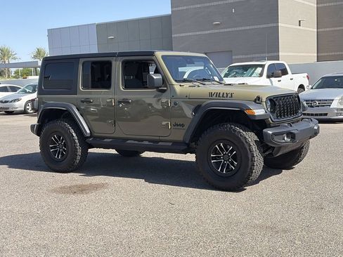 Used 2025 Jeep Wrangler Unlimited Sport AWD/4WD image 5