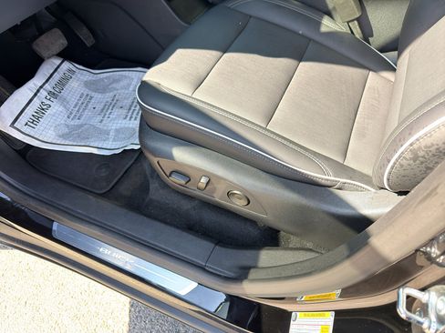 Used 2025 Buick Enclave Preferred image 17