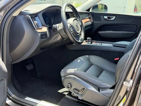 Used 2024 Volvo XC60 B5 Plus AWD/4WD image 13