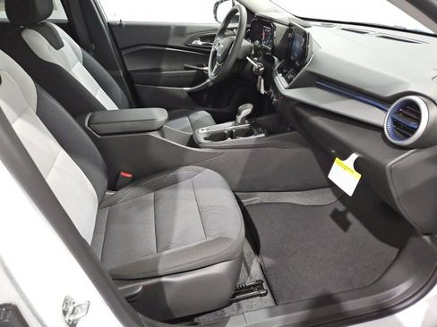 New 2026 Chevrolet Trax LS w/ LS Convenience Package image 13