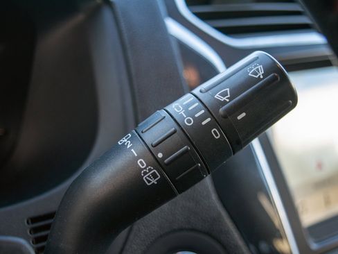 Used 2019 Ford Explorer Sport w/ Equipment Group 401A image 17