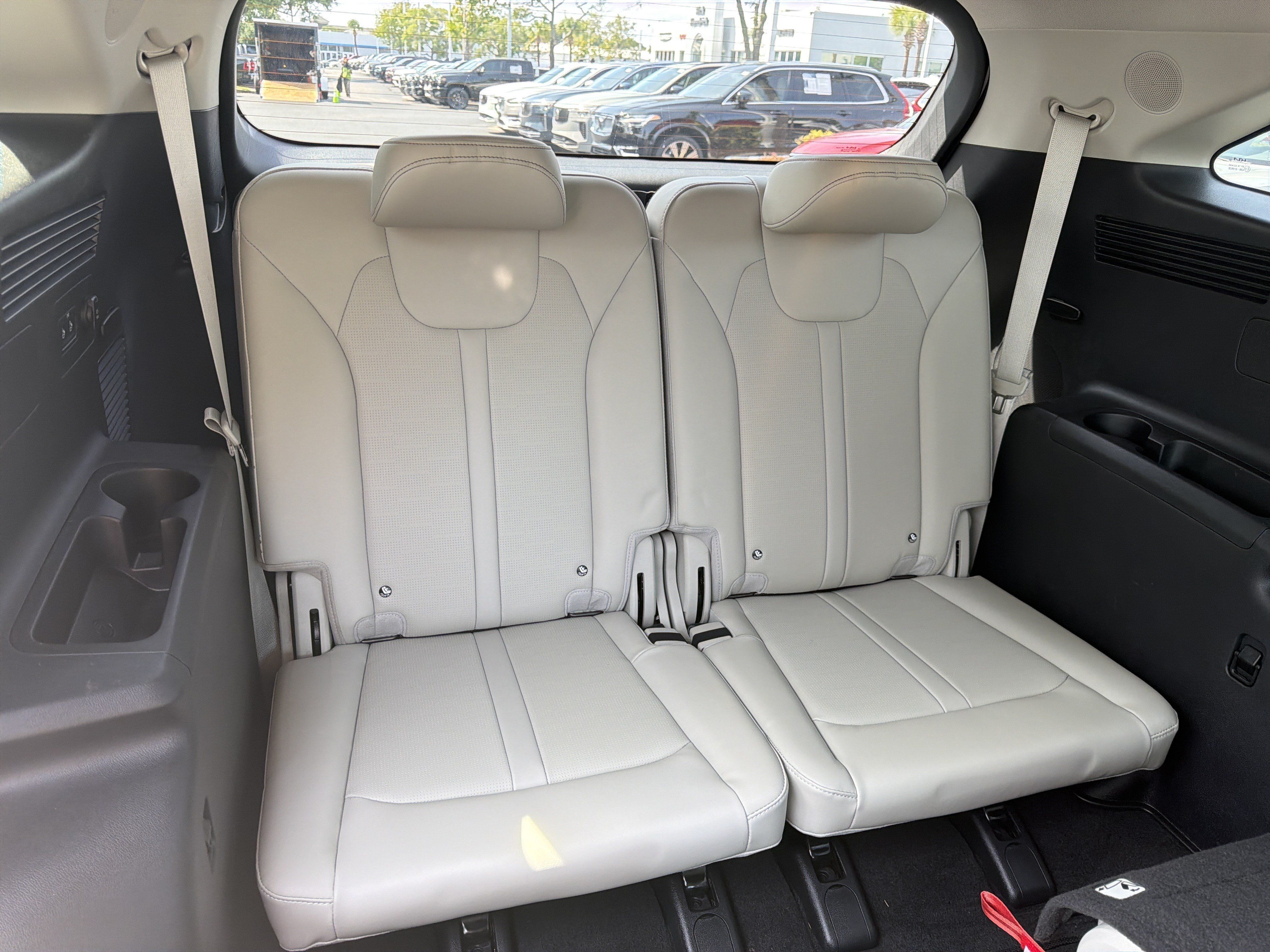 Used 2026 Kia Sorento EX w/ EX Premium Package FWD image 33