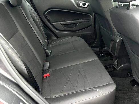 Used 2015 Ford Fiesta SE image 19