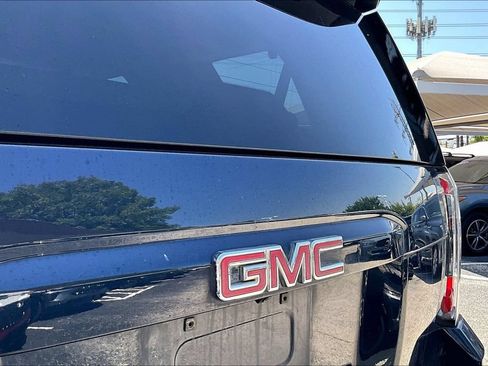 Used 2017 GMC Yukon SLT w/ Premium Edition RWD image 7