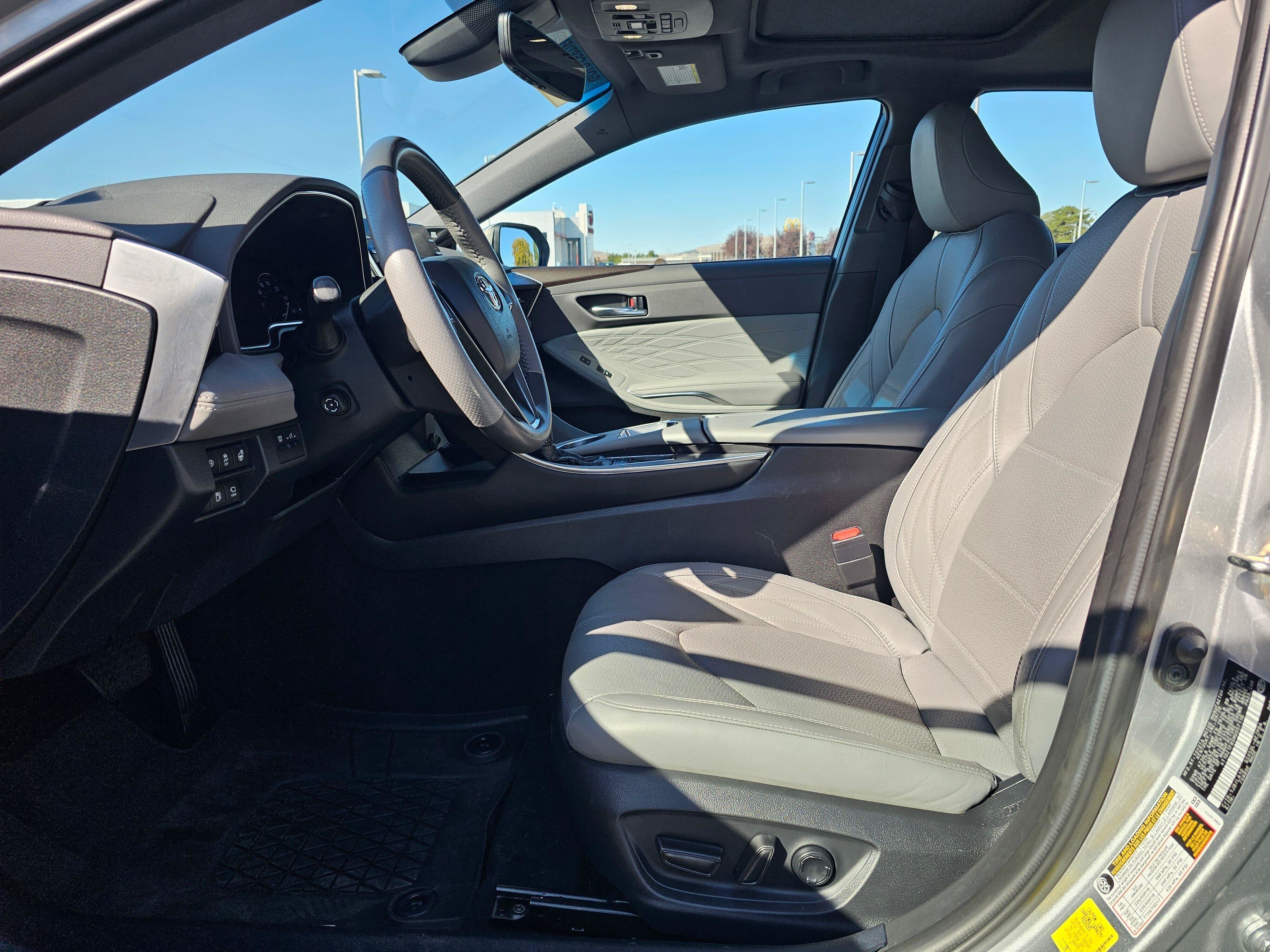 Certified 2021 Toyota Avalon Limited w/ Advanced Safety Package FWD image 18