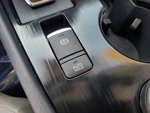 Certified 2022 Nissan Rogue SV w/ SV Premium Package image 25