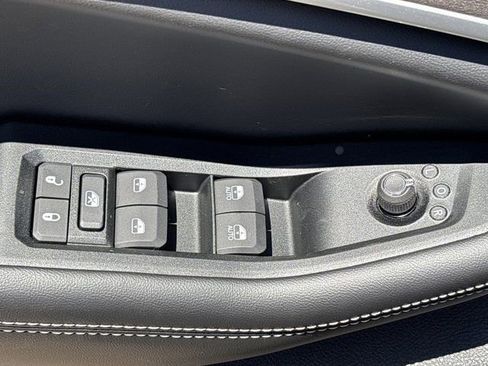 New 2026 Jeep Grand Cherokee Limited w/ Limited Altitude Package AWD/4WD image 19