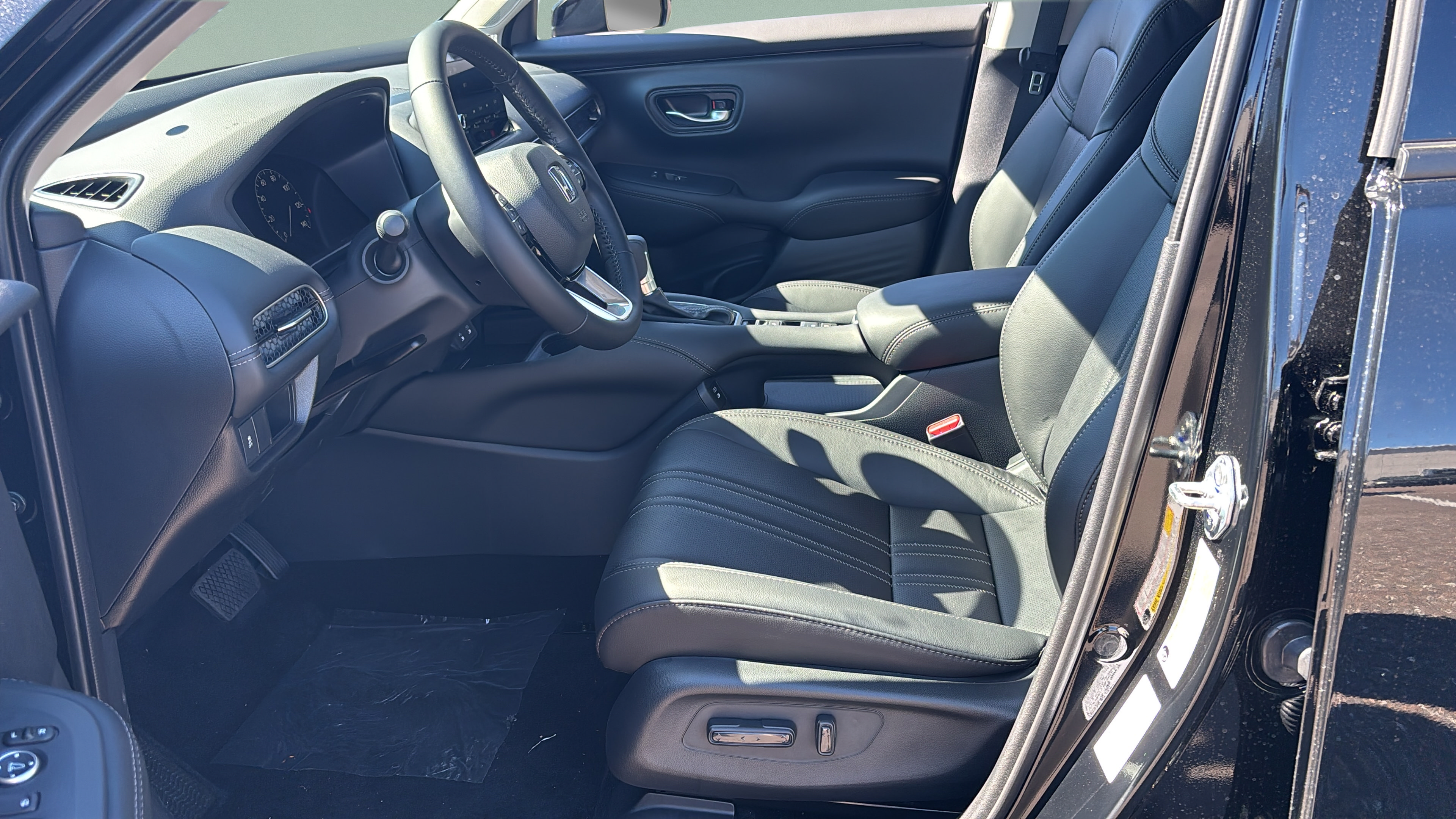 New 2027 Honda HR-V EX-L image 9