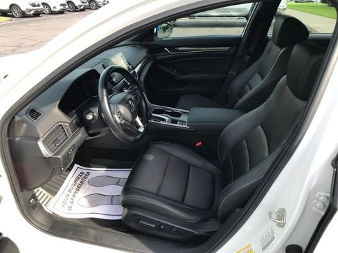 Used 2020 Honda Accord Sport image 4